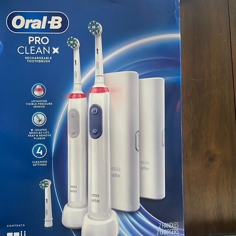 Brand new oral b pro clean  electric toothbrush